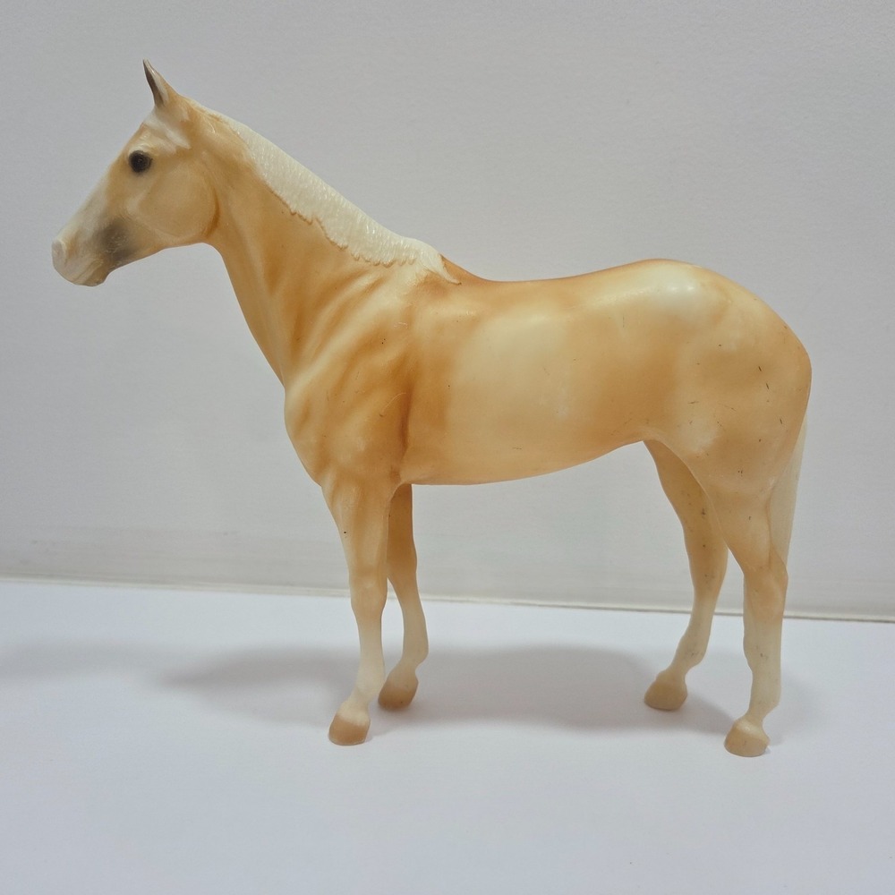 Breyer 1998-1999 Bolya Palomino American Warmblood #748 - Mold #490 - Chris Hess